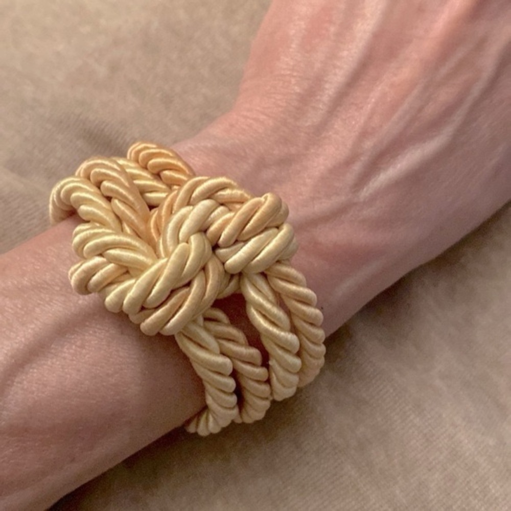 Unique Twisted Rope Bracelet In Gold Plated Finish. Clasp Is Magnetic.
